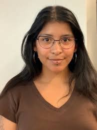 Viola Ashley's Instagram, Twitter & Facebook