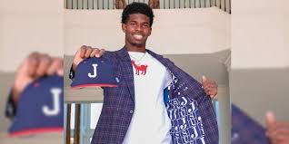 After deion sanders, one of the most electrifying athletes to ever play sports, was drafted by the falcons in the 1989 nfl draft, he also signed on to. Deion Sanders Son Commits To Jackson State