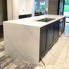 Beautiful Quartz Countertops Island In 2020 Quartz Countertops Countertops Granite Countertops Kitchen