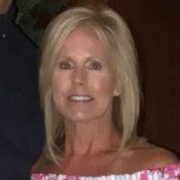 Jennifer Kennard's Instagram, Twitter & Facebook