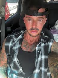 Brandon Stokes's Instagram, Twitter & Facebook