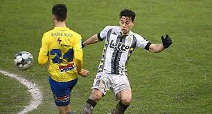 Royal charleroi sporting club, often simply known as charleroi or sporting charleroi, is a belgian football club based in the city of charleroi, in the province of hainaut. Cristian Benavente At Sporting Charleroi The Peruvian S First Statements After His Debut With The Team Nczd Football International Football24 News English