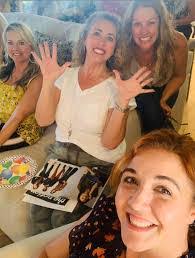 Veronica Peckham's Instagram, Twitter & Facebook