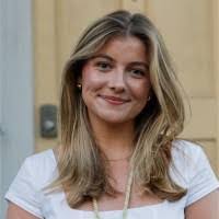 Lilly Waldron's Instagram, Twitter & Facebook