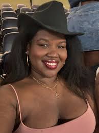 Evie Day Trades 📈 (@eviedaytrades) • Threads, Say more