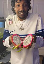 Exploring the Inside of Dragon Fruit for the First Time