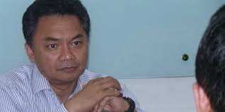 For the last six days, he has been experiencing breathing difficulties, the statement read. Sindikat Pencuri Sertifikat Rumah Dino Patti Djalal Ditangkap 1 Pelaku Penjaga Rumah Merdeka Com