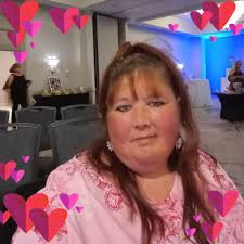 How to store wreaths for transport to a sale?