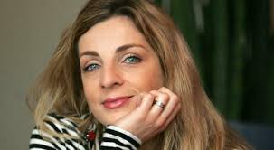 Elena Di Cioccio: «L'Hiv? Ho scoperto di essere sieropositiva grazie a  degli esami di routine. Ora sono libera e non mi preoccupo del pregiudizio»