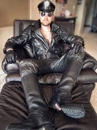 The more interesting, unique aspects of wearables in leather! Manspread In Leather 2 Mens Leather Clothing Leather Men Leather Jacket Men