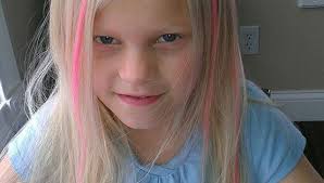 Hair Chalking For Kids Step 1 Soak Sidewalk Chalk In A Cup For Several Minutes Step 2 Take The Piec Kids Hairstyles Temporary Hair Color Kids Hair Color