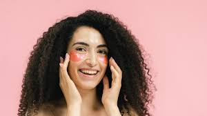 5 Cara Pakai Collagen Crystal Eye Mask agar Hasilnya Maksimal