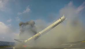 Spacex designs, manufactures and launches advanced rockets and spacecraft. Spacex Celebrates Its Many Failures In Hilarious New Blooper Reel Bgr