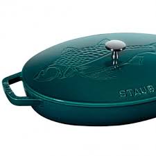 With the ideal ceramic cookware by staub, you are sure to master the art of preparing gratins as well as sweet or savoury tarts and terrines. Staub Cast Iron Cocotte