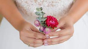 And nothing says young, passionate love like newlyweds! The Most Popular Wedding Flowers Zola Expert Wedding Advice