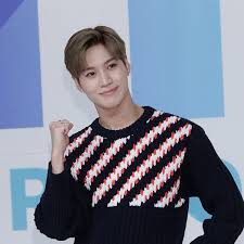 He debuted solo on august 18th, 2014 with the title track 'danger' from the mini album. Shinee Fans To Reflect On 10 Years In May Grammy Com