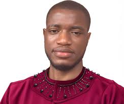 She told her man, to carry her with big and valuable motor, that she's not  going to enter ordinary car, so that her friends will respect her... hope  he tried 🤭