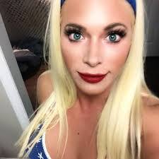 Nina Gayheart's Instagram, Twitter & Facebook