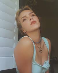 Stay awake, flower child 🌻