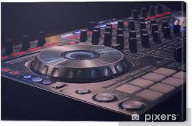 Toutes les tables de mixage sur cultura. Tableau Sur Toile Table De Mixage Dj Dans Une Discotheque Pixers Nous Vivons Pour Changer