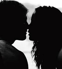 Nenaglyadnaya Kissing Silhouette Hunger Games Katniss