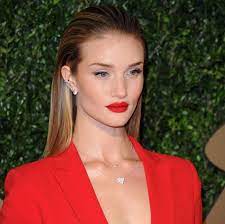 Les Meilleures Coiffures A Adopter Pour 2021 Coiffure Idees De Coiffures Coiffure Demoiselle D Honneur