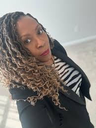 When I was about 12 years old (1964-65) I took ballroom dancing at that  dance studio at Maple and Chesterfield. It was all very proper and us boys  were taught the proper