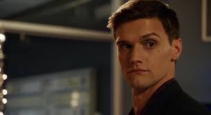 The Flash star teases Barry and Ralph's journey to criminal underworld in  upcoming episodes