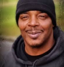 How many women r dating Ronnie in Spokane Wa.