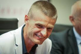 Na odszkodowanie będzie musiał poczekać. Tomasz Komenda Usunie W Koncu Wiezienna Pamiatke Jedna Z Klinik Pomoze Mu Za Darmo Jestem Wzruszony Nie Wiem Co Powiedziec