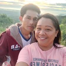 SMO-KIKO' 🥰 LOOK: Comedian Smokey Manaloto's picture with his son made his  fans and friends gushing. The actor-comedian recently uploaded