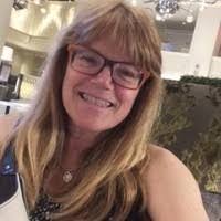 Genevieve Hunt's Instagram, Twitter & Facebook