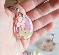 How to Make Resin Jewelry with Flowers – Sustain My Craft Habit