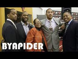 $70 million derrick rose hair color: Derrick Rose Family Photos Father Mother Brother Wife Son Youtube