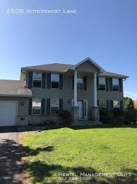 These units come furnished, with laundry included and large bedrooms. 5 Bedroom In Maplewood Mn 55109 House For Rent In Saint Paul Mn Apartments Com