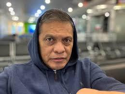 Después de algunos años, volver a Él Salvador es una emoción y una alegría  maravillosa….. Aquí en Miami 6 de la mañana esperando el momento de abordar  el Avión.. !! Nos vemos