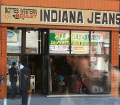 87 Punniest Shop Names Around The World In 2020 Funny Marketing Funny Pictures Funny Names