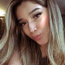 Daisy Maradiaga's Instagram, Twitter & Facebook