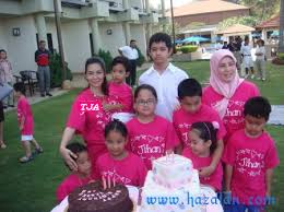 Join facebook to connect with julia rais and others you may know. 14 Julia Rais Terkini 2017 Gambar Hd Pilihan