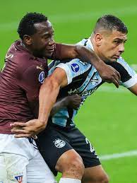 Após vencer por 2 a 0 na ida, equipe gaúcha fica no 0 a 0 e garante vaga sem passar sufoco. Gremio Leva Virada Da Ldu E E Eliminado Da Copa Sul Americana