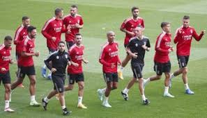 Desde a camisola principal ou alternativa do sl benfica, produtos adidas, produtos para homem, mulher, criança ou acessórios. O Onze Do Benfica Para O Jogo Com O Spartak Moscovo Benfica Jornal Record