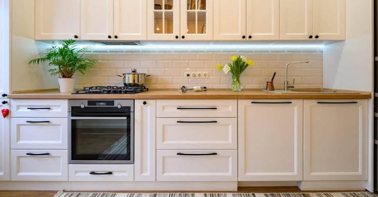 How to Choose the Right Kitchen Cabinets | H.E. Feldman & Son