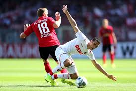 Kırmızı beyazlılar, sezonun son iki haftasına sondan ikinci sırada girdi. Skhiri Mit Dem Siegessolo 1 Fc Koln Gewinnt Erstmals Nach 23 Jahren Beim Sc Freiburg