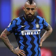 Arturo vidal of fc barcelona scores his team's first goal during the la liga match between rcd mallorca and fc barcelona at estadio de son moix on june. Fussballer Im Krankenhaus Trotz Impfung Ex Bayern Profi Vidal Infiziert Sich Mit Corona Svz De