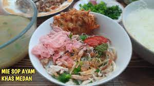 Setelah kuah mie ayam dan toping ayam kita beranjak pada mie ayam. Cara Masak Mie Sop Ayam Khas Medan Yang Mudah Dan Enak Youtube