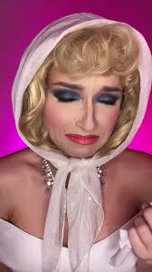 The crazier she gets the crazier the hair gets… 🫣 #debbiejellinsky  #addamsfamily #90s #mua #cosplay #foryou #foryoupage #fyp