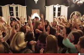 Star sessions leyla set 06. Taylor Swift Invited Hundreds Of Fans Into Her Home For Cookies And Dancing Vanity Fair