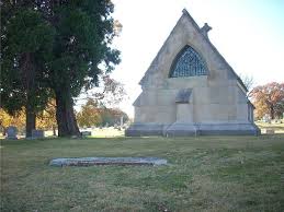 Elvis presley cause of death would elvis be alive had his diet & drug addiction improved had he entered rehab center. Rare Photo Gladys Presley S Original Gravesite At Forest Hill Cemetery Mother Of Elvis Presley Memphis Magazine