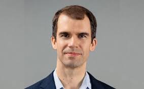 William Elia's Instagram, Twitter & Facebook