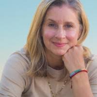 Yvonne Jaques's Instagram, Twitter & Facebook